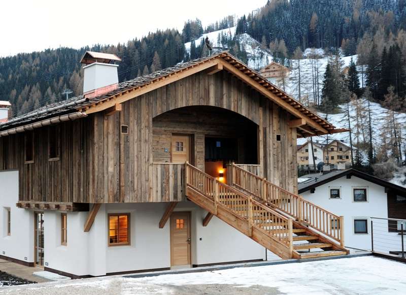 Villa rentals in Alps and Switzerland San Cassiano Chalet Alta Badia