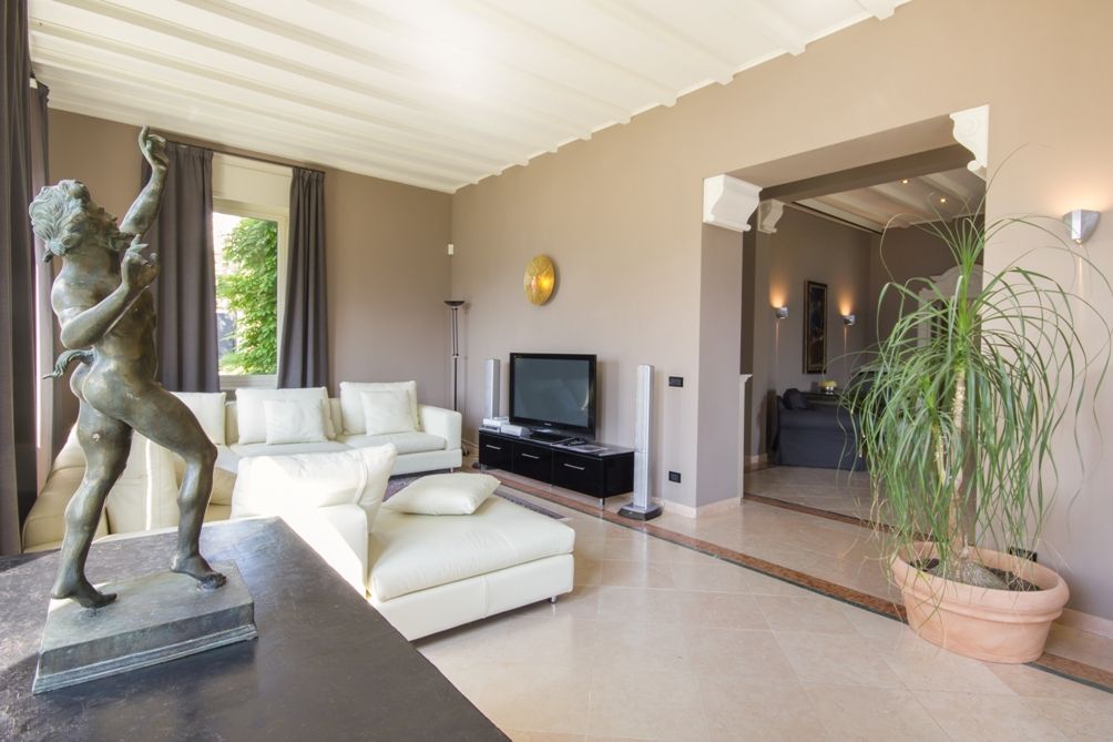 Villa Image