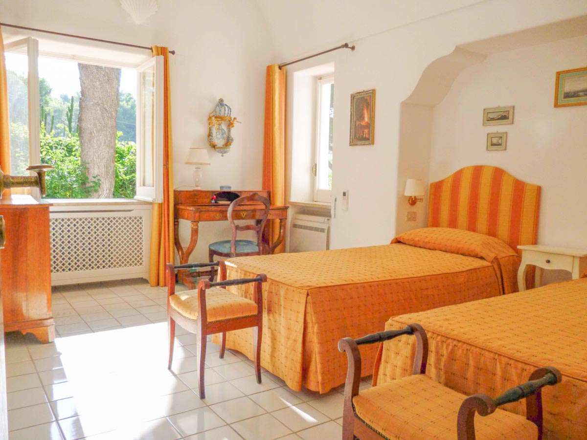 Rent a Villa in Capri - Italian Style Villas - A selection of finest