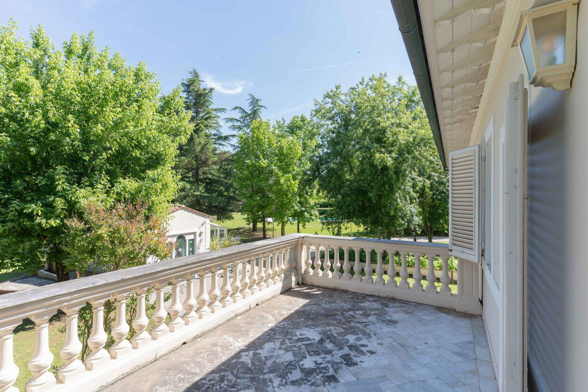 Villa Image